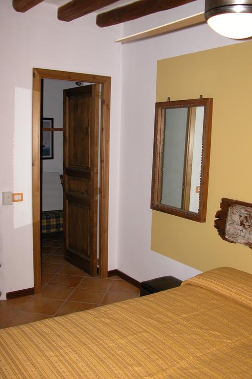 Rapanui Resort Santa Marina Salina Esterno foto
