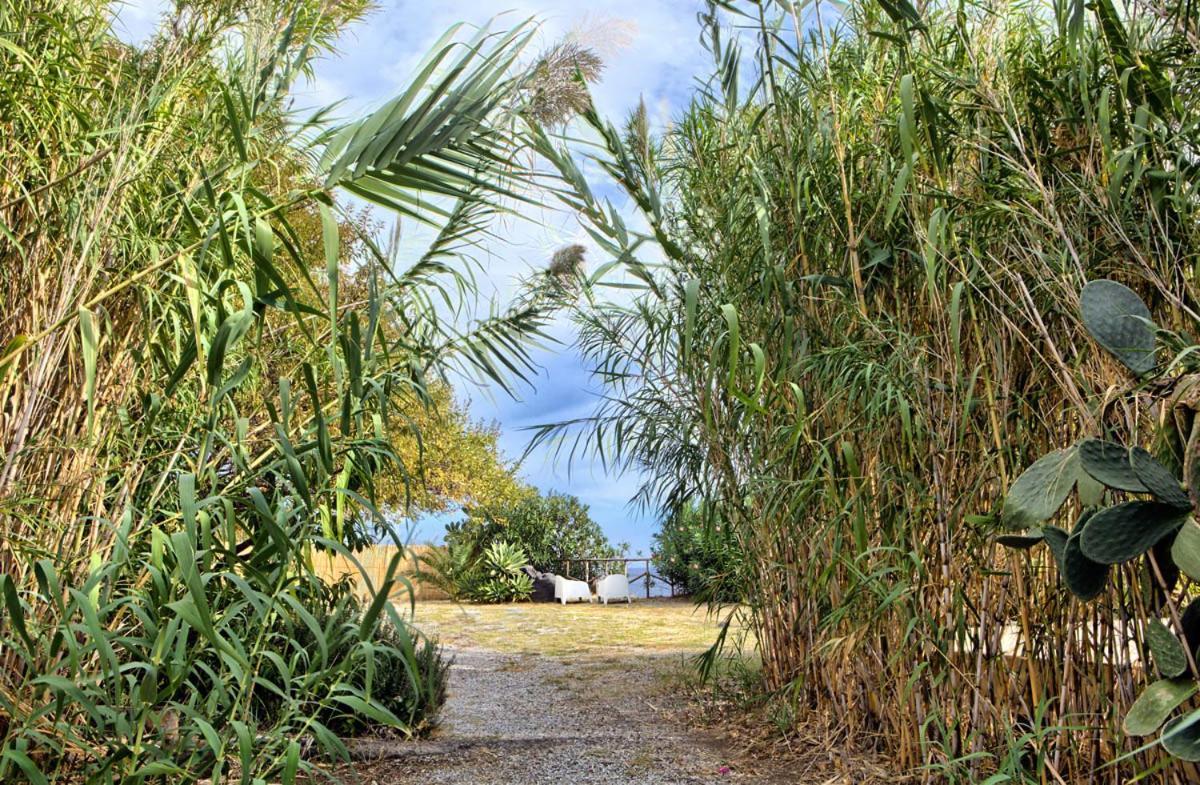 Rapanui Resort Santa Marina Salina Esterno foto